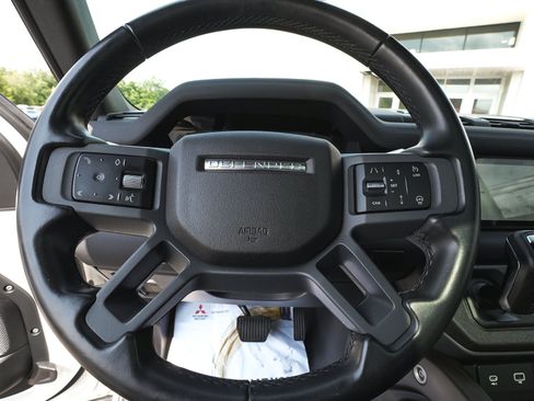 Used 2021 Land Rover Defender 90 X-Dynamic S AWD/4WD image 17
