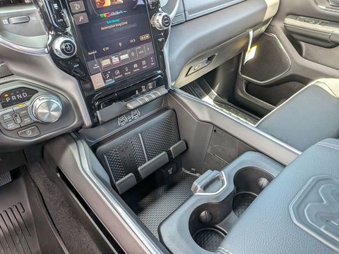New 2026 RAM 1500 Laramie AWD/4WD image 28