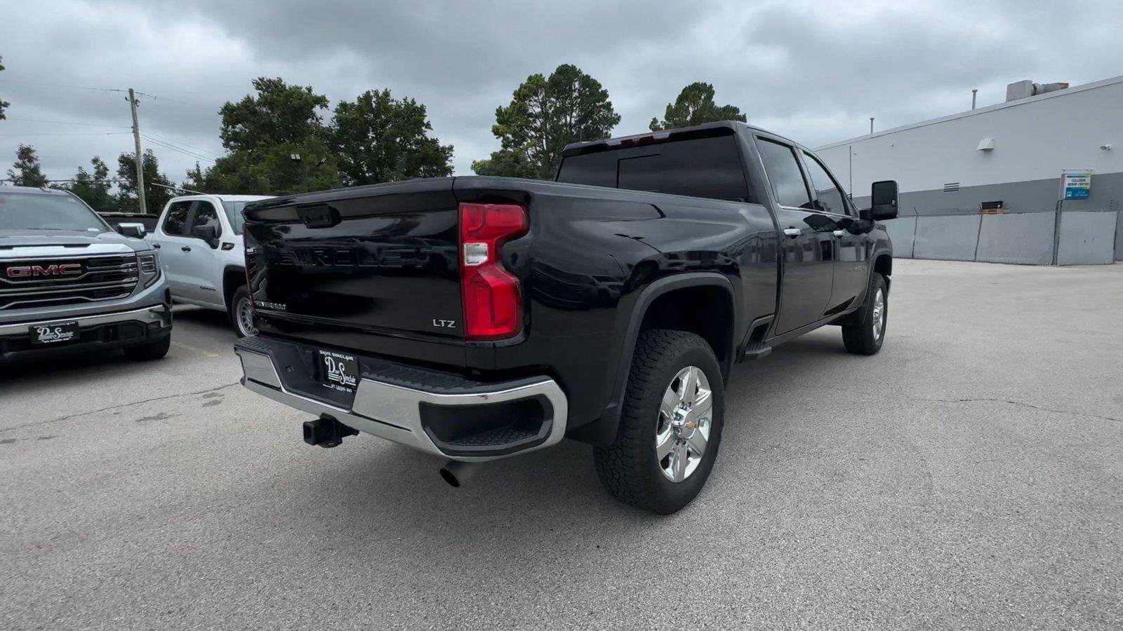 Used 2021 Chevrolet Silverado 2500 LTZ AWD/4WD image 9