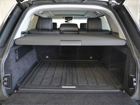 Used 2017 Land Rover Range Rover Long Wheelbase Supercharged image 39