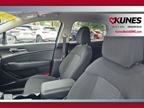 Used 2026 Kia Sportage LX FWD image 22