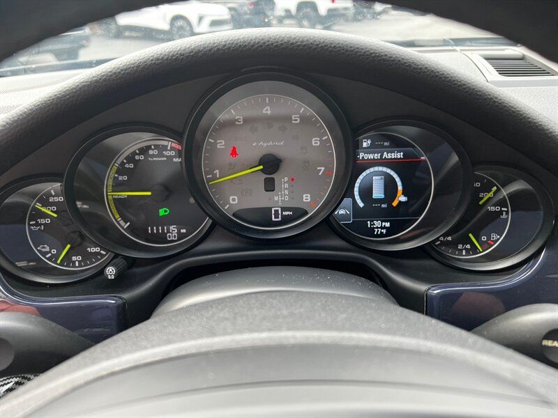 Used 2014 Porsche Panamera S RWD image 31