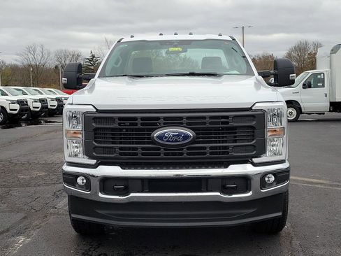 New 2026 Ford F350 XL w/ FX4 Off-Road Package image 2