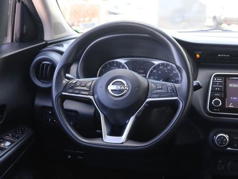 Used 2022 Nissan Kicks S image 21