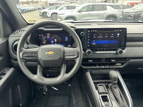 Used 2025 Chevrolet Colorado W/T w/ WT Custom Package image 16