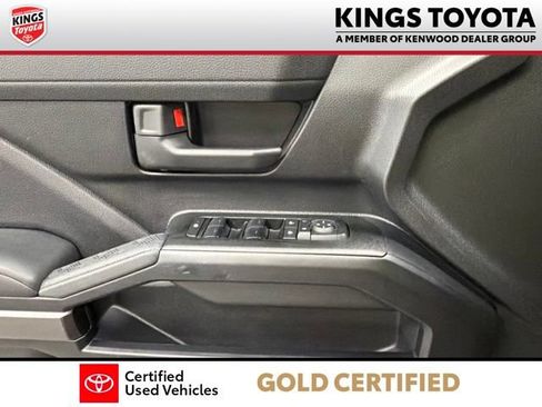 Certified 2025 Toyota 4Runner SR5 AWD/4WD image 26