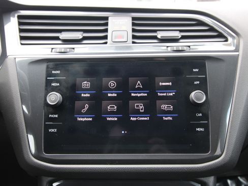 Used 2019 Volkswagen Tiguan SEL Premium R-Line image 15