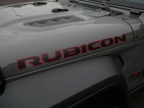 Used 2021 Jeep Wrangler Unlimited Rubicon w/ Cold Weather Group AWD/4WD image 10