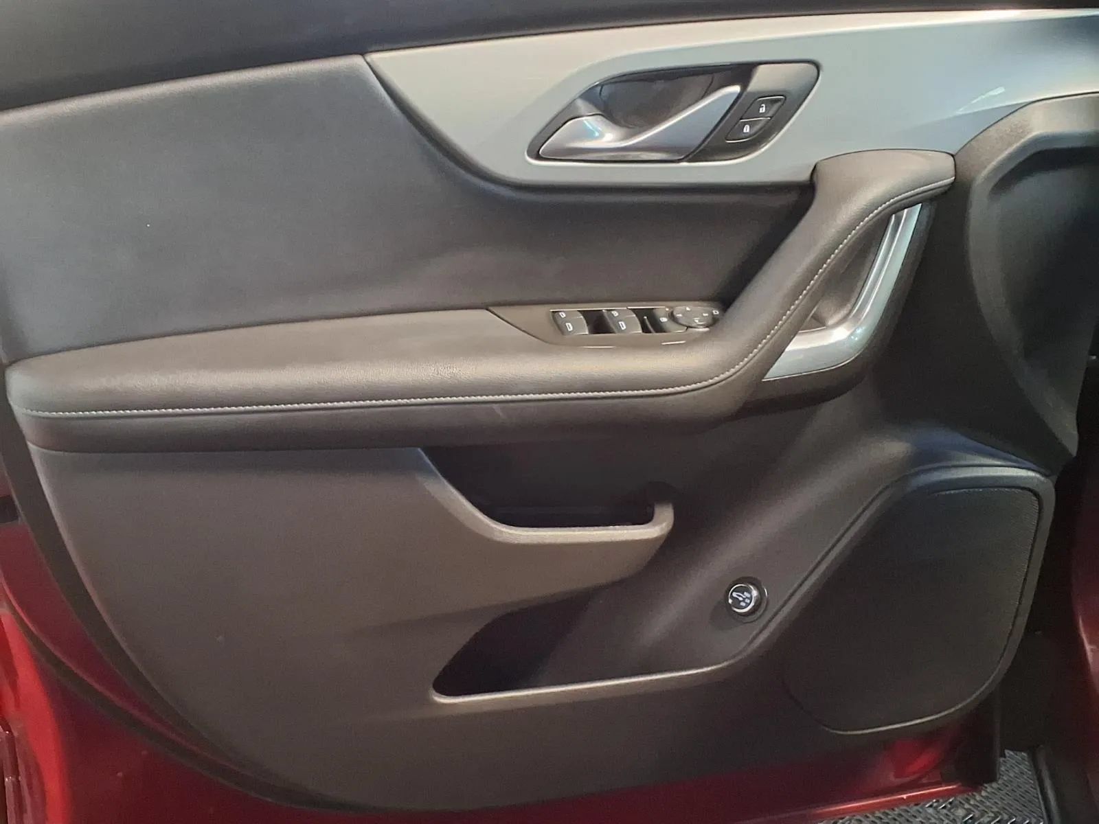 Used 2019 Chevrolet Blazer LT FWD image 17
