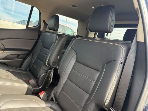 Used 2019 GMC Acadia Denali image 15