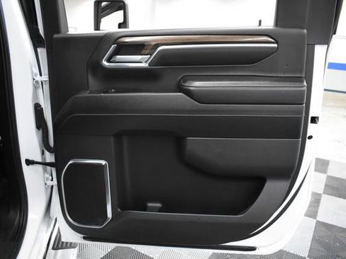 Used 2024 Chevrolet Silverado 2500 LT image 30