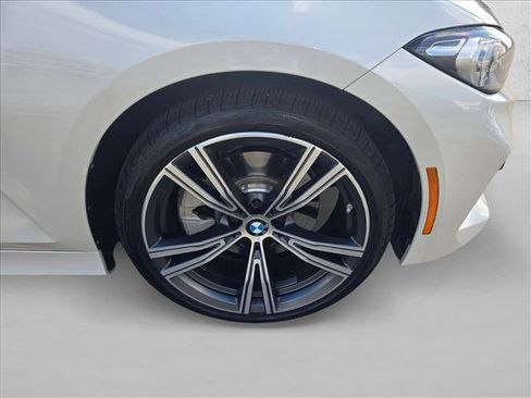 Used 2023 BMW 330i Sedan w/ Convenience Package image 22