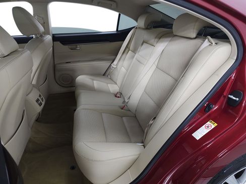 Used 2015 Lexus ES 350 w/ Premium Package image 26