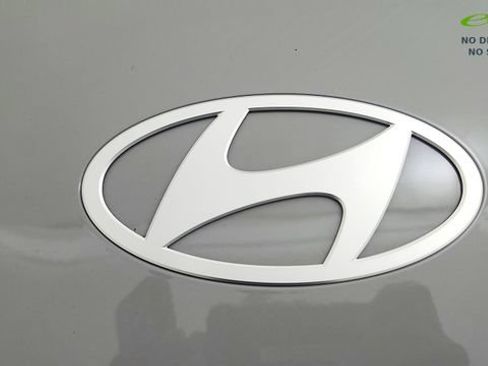Used 2025 Hyundai Ioniq 5 SE RWD image 32