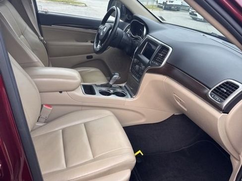 Certified 2018 Jeep Grand Cherokee Limited image 9