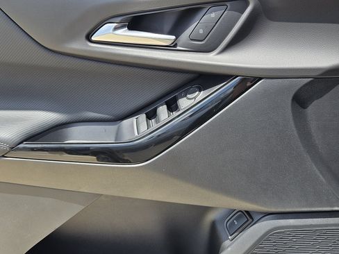 New 2027 Chevrolet Equinox LT w/ Convenience Package II FWD image 23