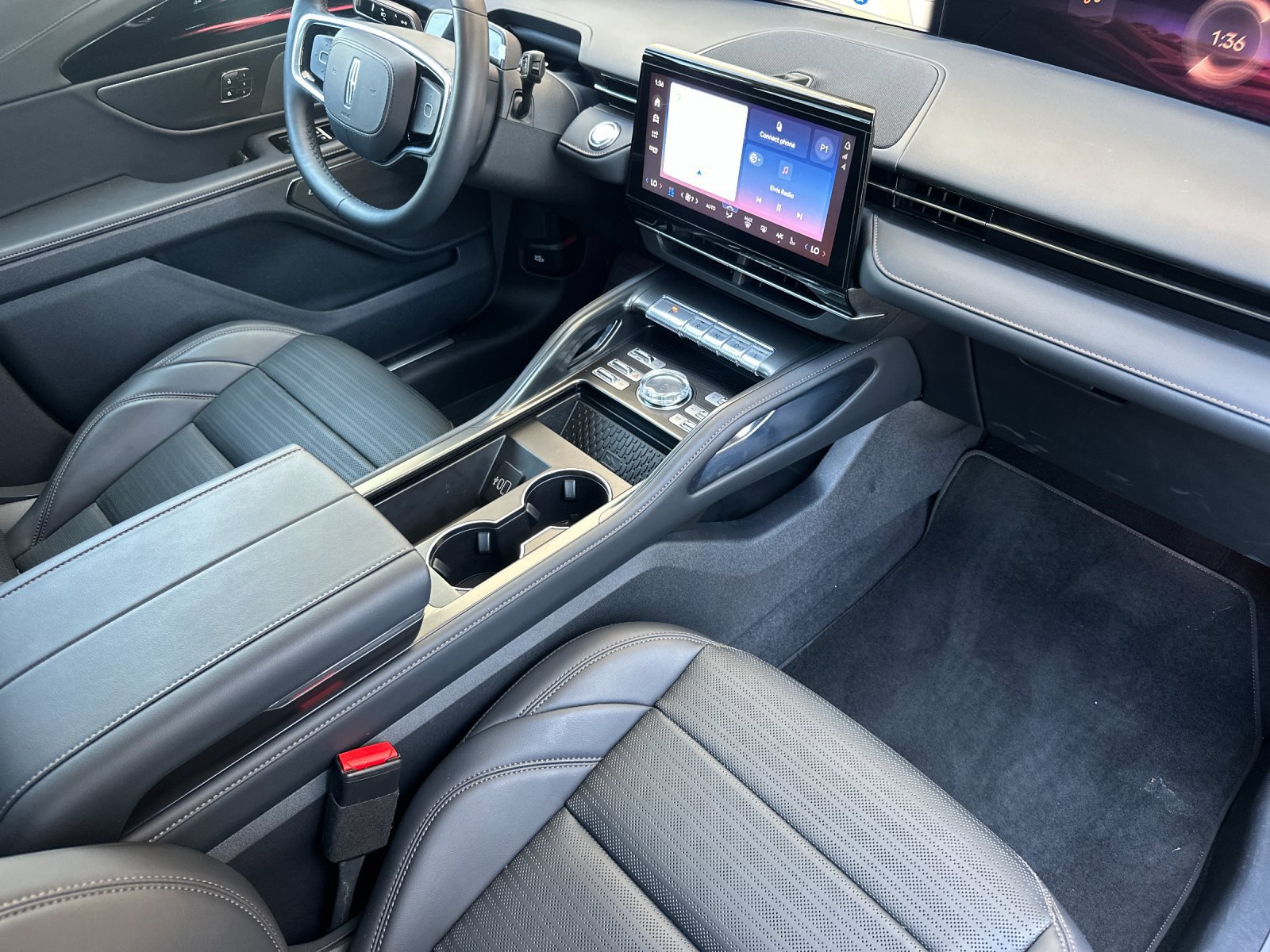 Used 2026 Lincoln Nautilus Reserve w/ Jet Appearance Package AWD/4WD image 17