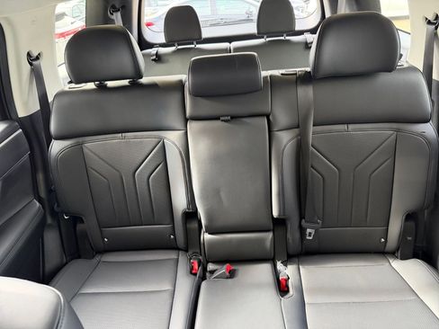 Used 2025 Hyundai Santa Fe SEL image 41