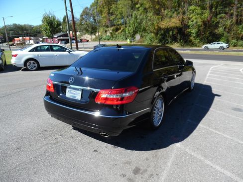 Used 2011 Mercedes-Benz E 350 4MATIC Sedan image 5