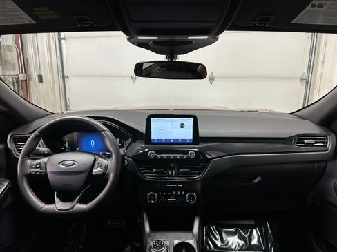 Certified 2024 Ford Escape ST-Line image 2