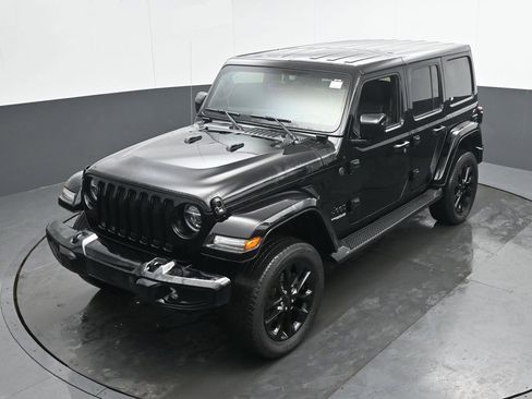 Used 2021 Jeep Wrangler Unlimited Sahara AWD/4WD image 43