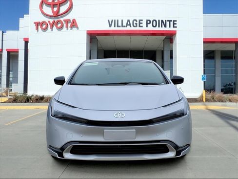 New 2026 Toyota Prius Plug-In Hybrid image 8