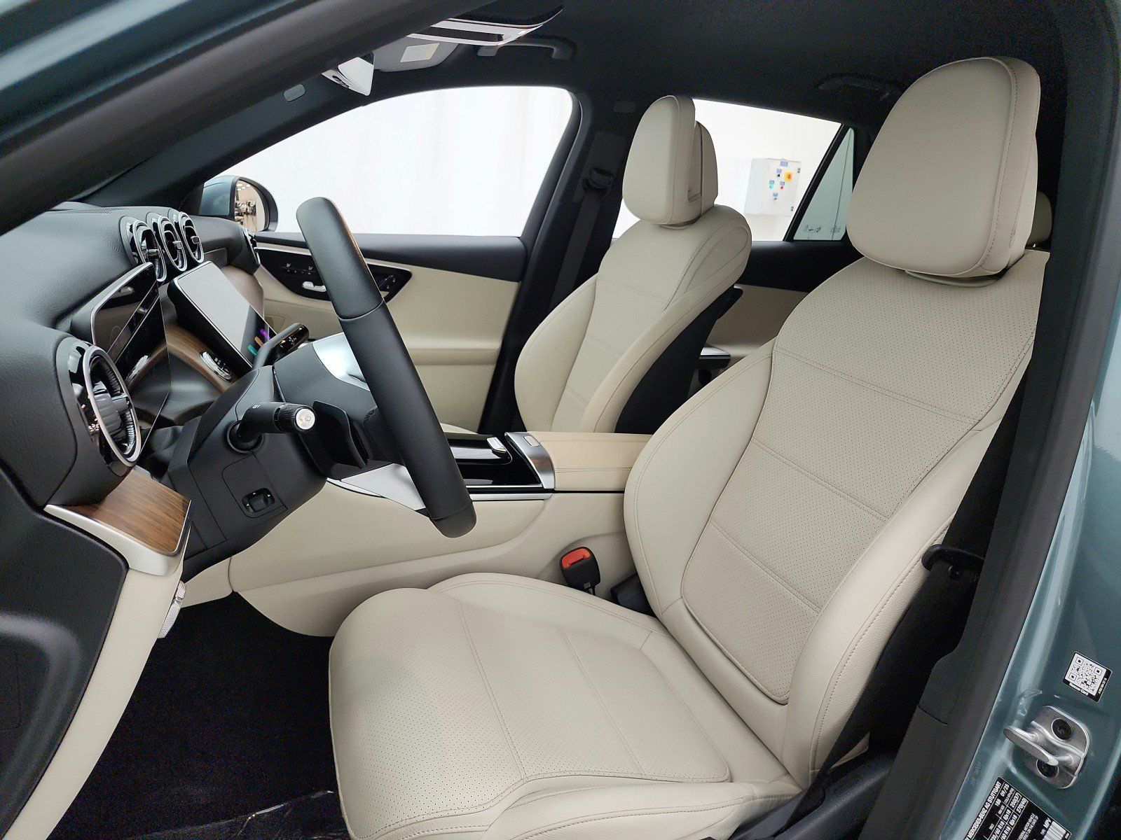 Used 2026 Mercedes-Benz GLC 300 image 15
