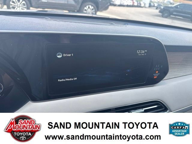 Used 2022 Hyundai Palisade Limited FWD image 21