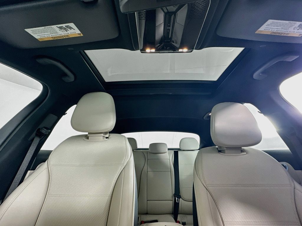 Certified 2025 Mercedes-Benz C 300 Sedan image 20