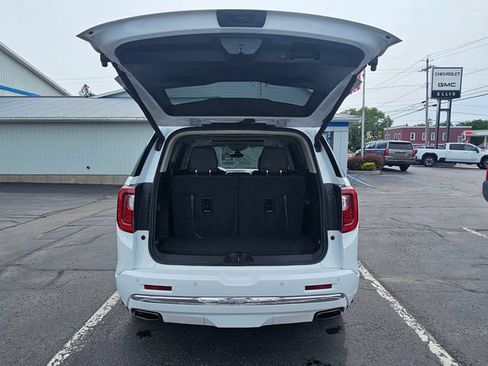 Used 2022 GMC Acadia Denali w/ GMC Pro Grade Package AWD/4WD image 11