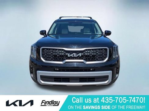 Certified 2023 Kia Telluride EX w/ EX Captain's Chair Package AWD/4WD image 3