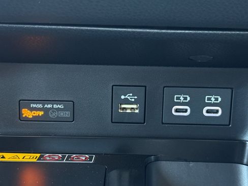 New 2025 Toyota Camry SE w/ Convenience Package image 22