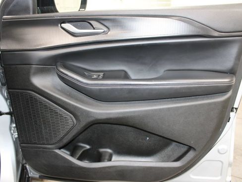 Used 2024 Jeep Grand Cherokee Altitude AWD/4WD image 35