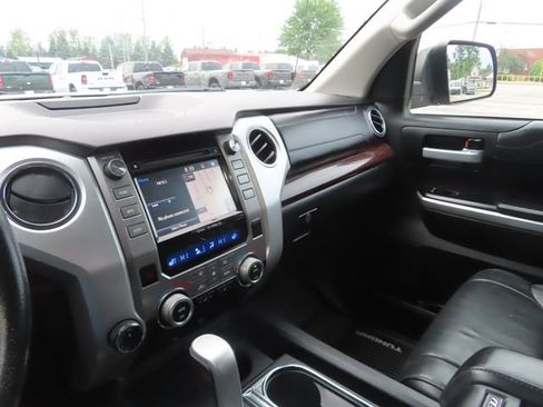 Used 2017 Toyota Tundra Limited AWD/4WD image 34