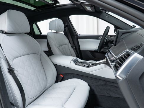 New 2026 BMW X6 xDrive40i w/ Climate Comfort Package image 22