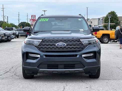 Certified 2024 Ford Explorer XLT w/ Equipment Group 202A AWD/4WD image 2