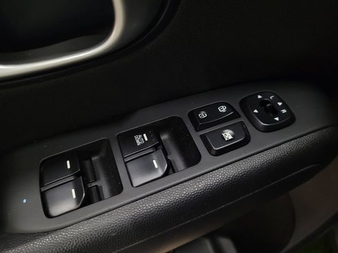 Used 2016 Kia Soul w/ Convenience Package FWD image 27