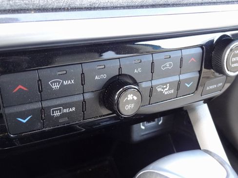 Used 2022 Jeep Compass Latitude w/ Convenience Group image 11