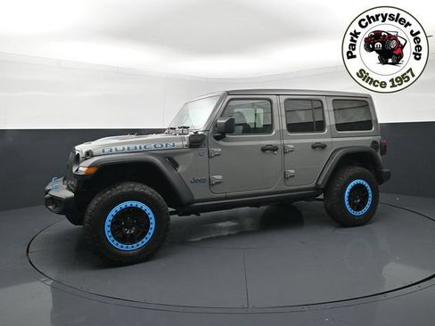 Used 2023 Jeep Wrangler Unlimited Rubicon 4xe w/ Cold Weather Group AWD/4WD image 2