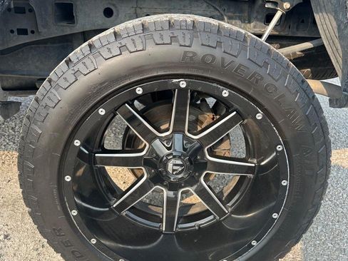 Used 2021 Ford F150 Platinum w/ FX4 Off-Road Package AWD/4WD image 12