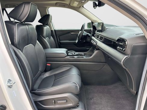Used 2025 Honda Pilot Elite image 10