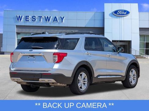 Used 2020 Ford Explorer XLT w/ Equipment Group 202A RWD image 3
