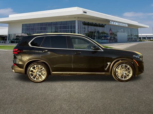 Used 2026 BMW X5 xDrive50e w/ Executive Package image 12