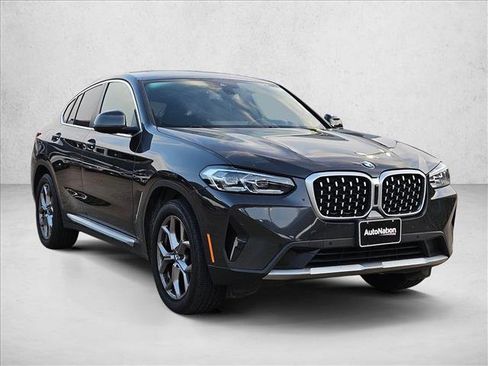 Used 2022 BMW X4 xDrive30i w/ Premium Package 2 AWD/4WD image 3