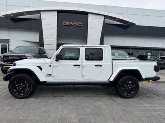 Used 2025 Jeep Gladiator Sport AWD/4WD video 1