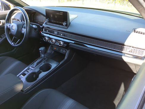 Used 2024 Honda Civic Sport image 13