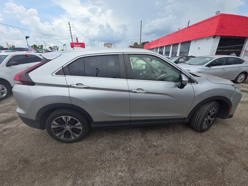 Used 2022 Mitsubishi Eclipse Cross SE FWD image 3