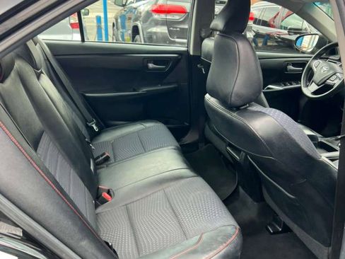 Used 2015 Toyota Camry SE image 18