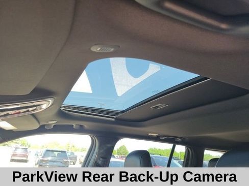 New 2025 Jeep Grand Cherokee Laredo image 7