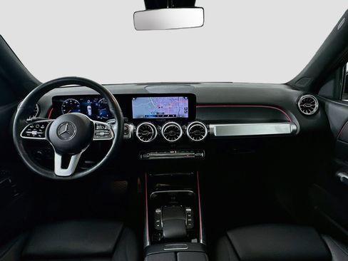 Certified 2022 Mercedes-Benz GLB 250 4MATIC image 27